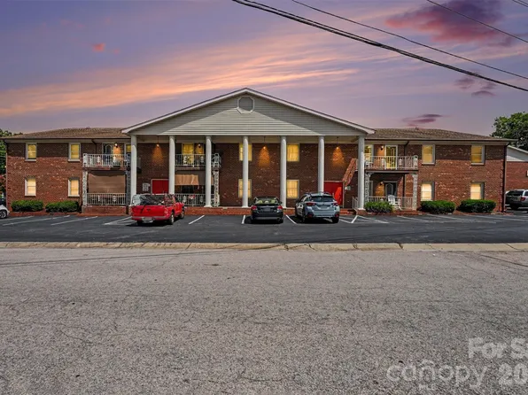 112 Briarcliff Dr, Kannapolis, NC 28081