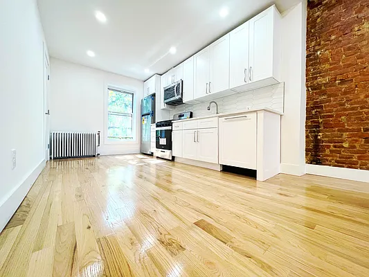 Rented by Corcoran | media 2