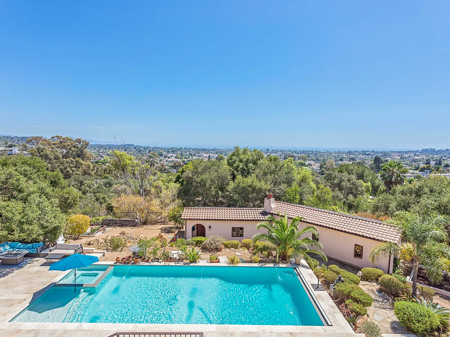 2 bed, 1028 sqft, $5,500 — Photo 1