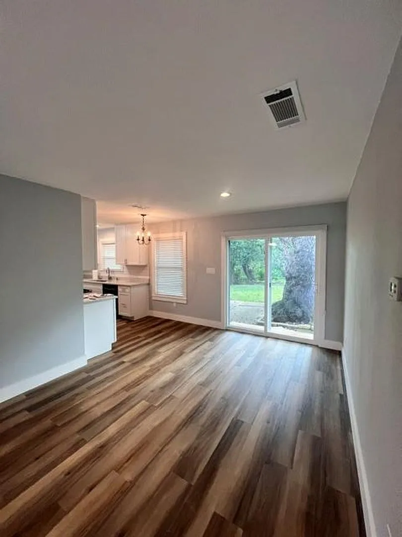 Classic Charm / Fully Remodeled Home / 3 bedrooms / 1 bath / 1 car garage / No Pets — Photo 4