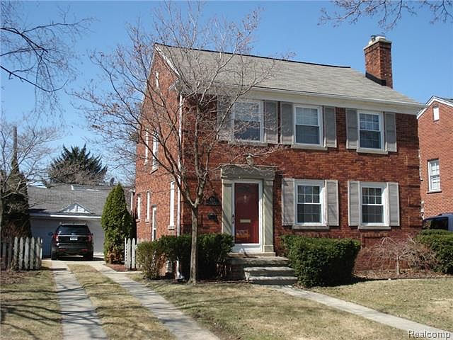 1st image of 124 S Denwood St