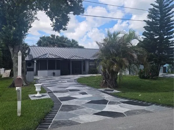 4451 NW Alsace Ave, Port Saint Lucie, FL 34983