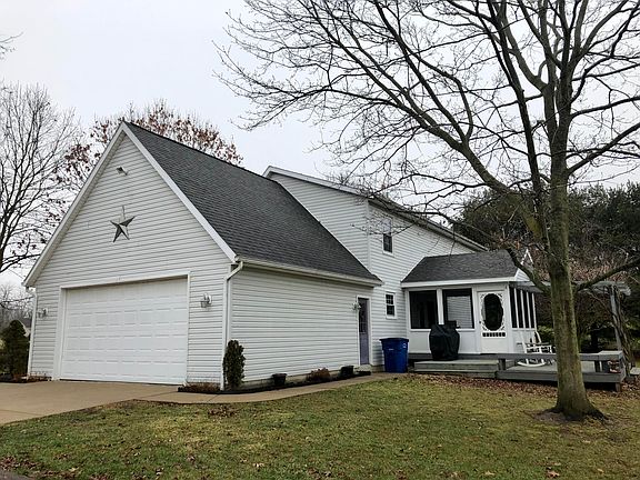 2nd image of 90 Carlee Cir S