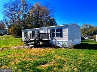 527 Fancy Filly Cir, Martinsburg, WV 25403