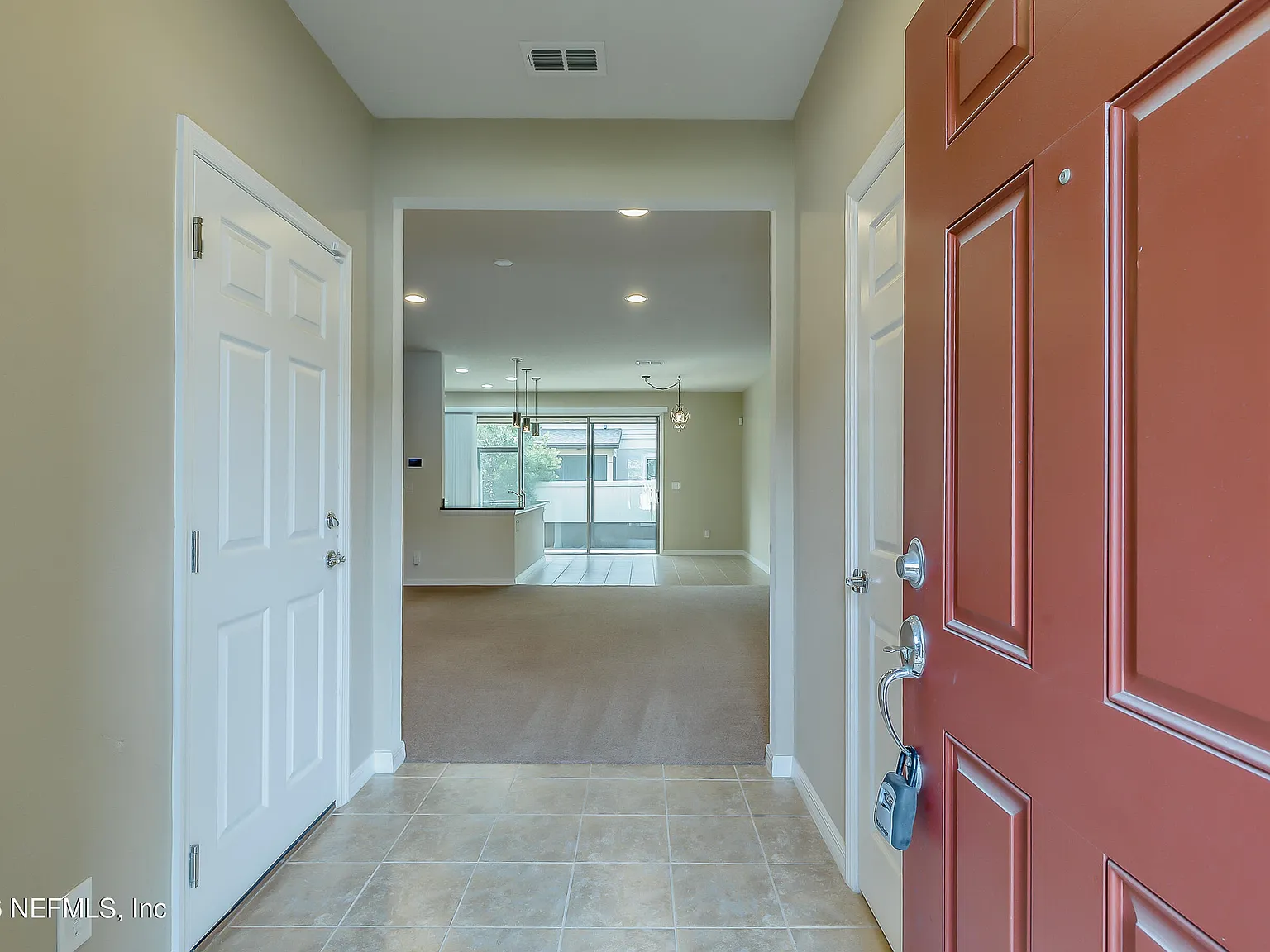 3 bed, 2.5 bath, 1528 sqft, $2,250 — Photo 2