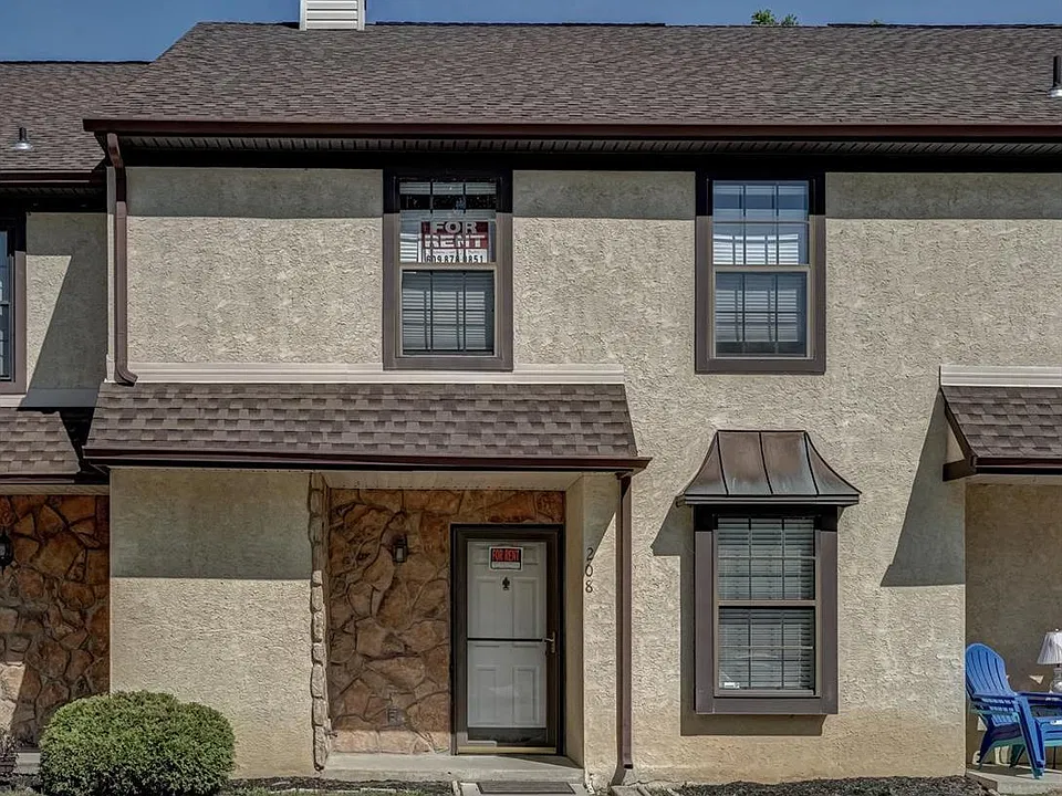 208 Allens Ln