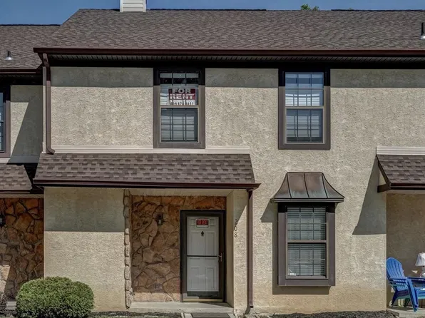 208 Allens Ln, Mullica Hill, NJ 08062