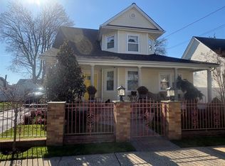 25 Rutland Road, Freeport, NY