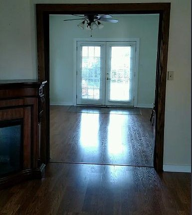 4th image of 600 Lakeside Ave