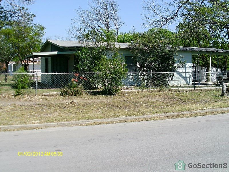 2nd image of 778 W Southcross Blvd