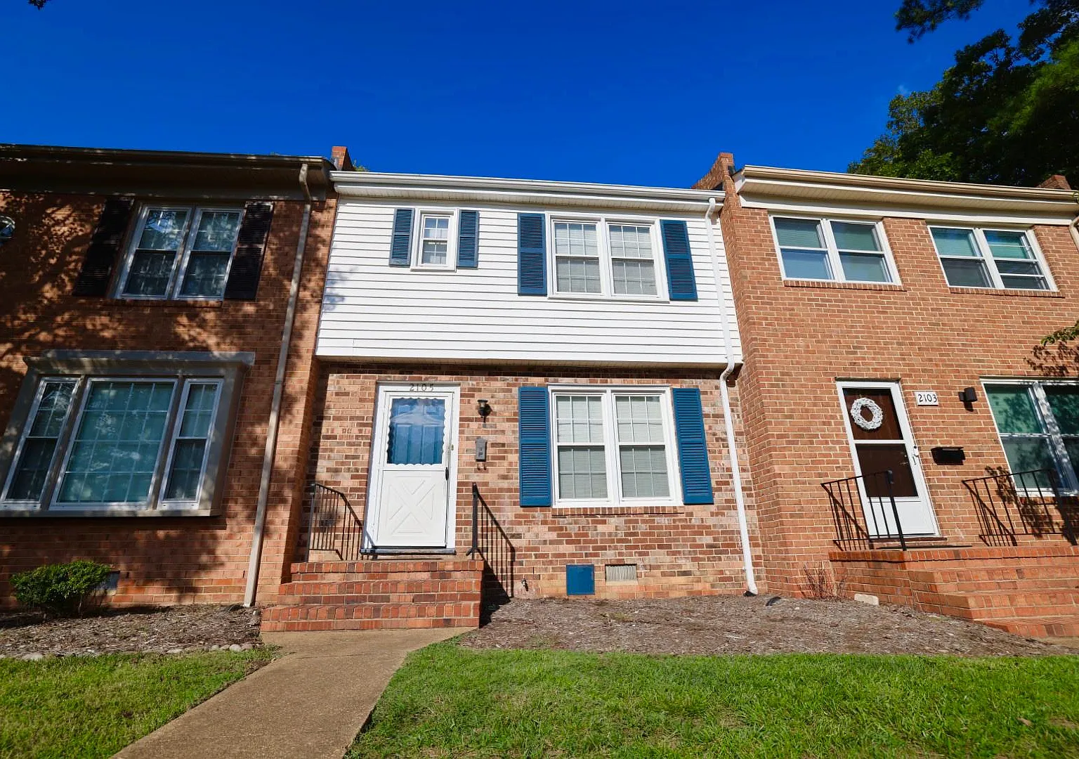 2105 Lauderdale Drive — Photo 4