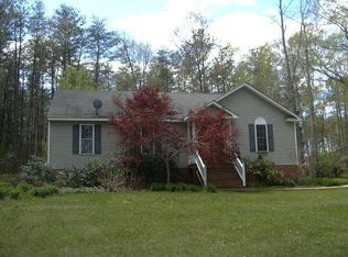 1385 Pine Creek Ridge Dr, Powhatan, VA 23139