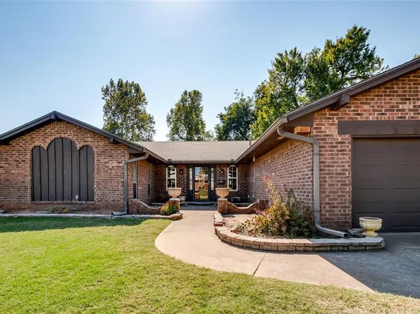 800 Glenmanor Dr, Midwest City, OK 73110