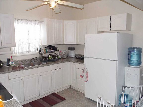 3rd image of 47 Chapman Pl #47