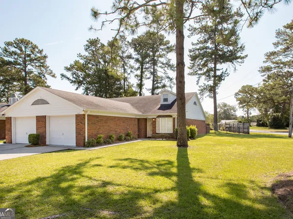 806 Saint Marys Dr, Waycross, GA 31501