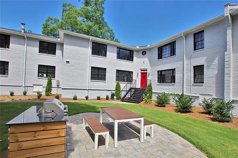 2 bed, 2.0 bath, 827 sqft, $2,250 — Photo 4