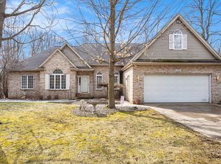 182 106th Ave, Plainwell, MI 49080