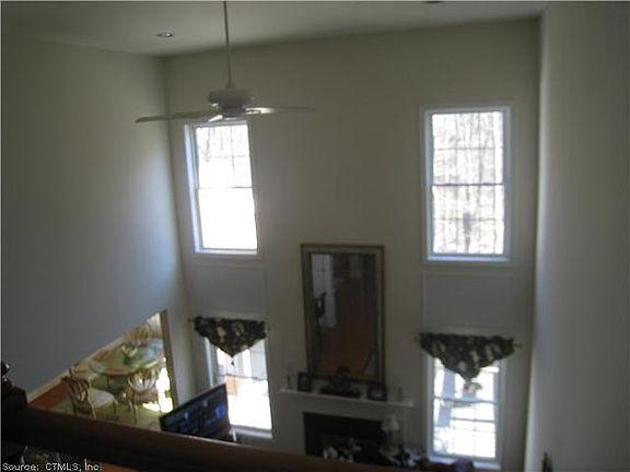 4th image of 624 Troon Ct
