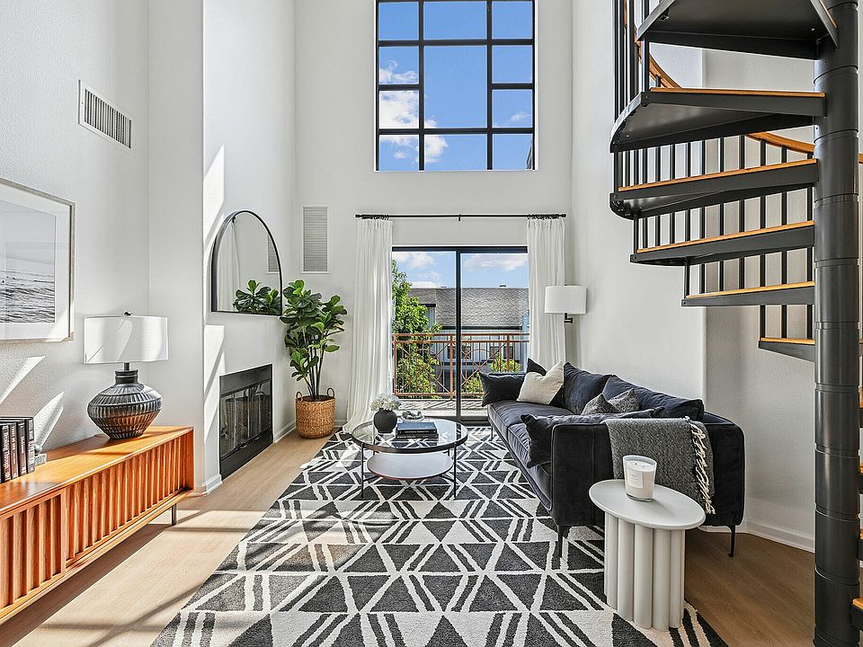 Breathtaking living spaces with bright, airy windows