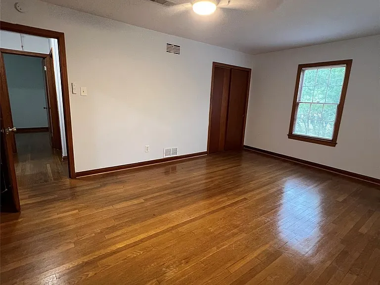 4711 Avenue R 1/2 — Photo 25