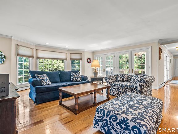 5th image of 42 Sturbridge Hill Road