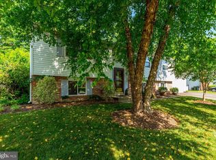 15127 Olddale Rd, Centreville, VA 20120