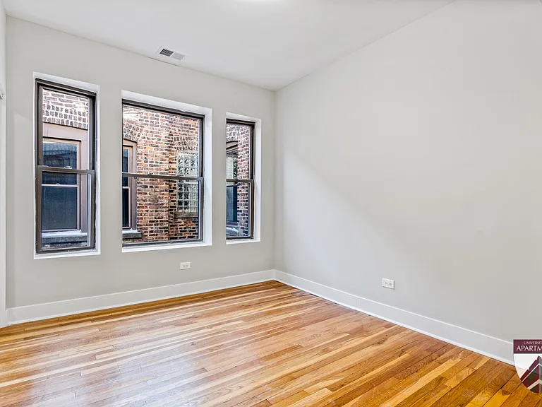 1154-60 E 54th Pl/5437-47 S University Ave — Photo 15