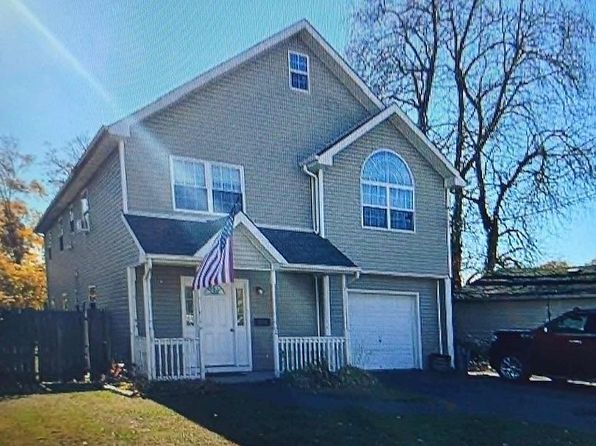 2 Richard Ave