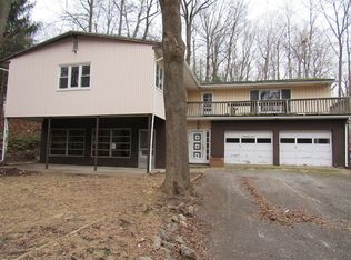 6 Crescent Dr, Andover, NJ 07821