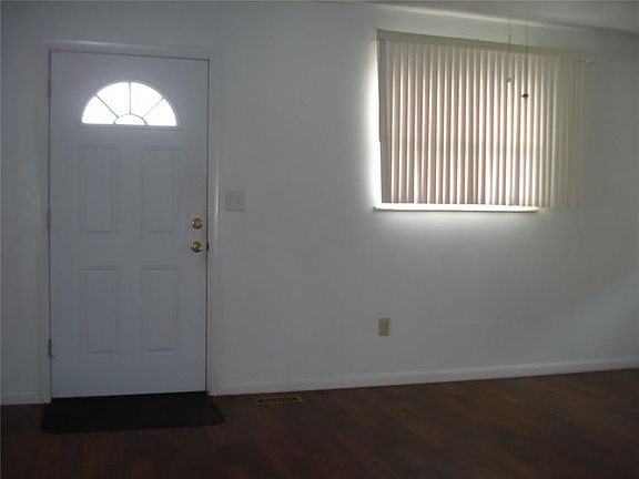 5th image of 4556 Blough Dr