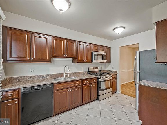 2nd image of 7177 Lake Cove Dr