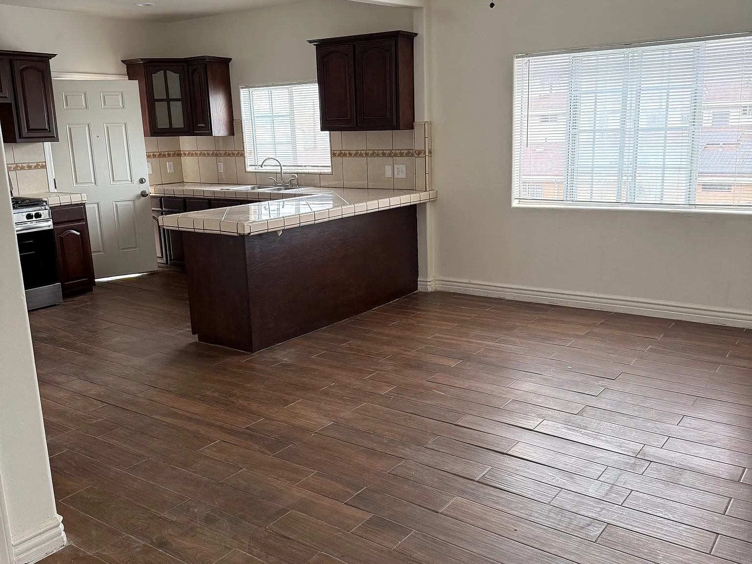 2 bed, $2,250 — Photo 3