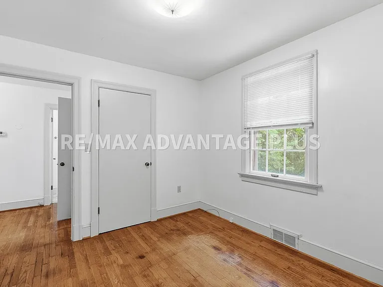 1004 Fourth Avenue Ext — Photo 19