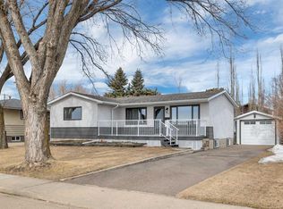 5432 S 46th Ave, Lacombe, AB T4L1N1