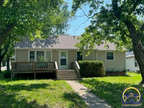 802 S 4th St, Madison, KS 66860