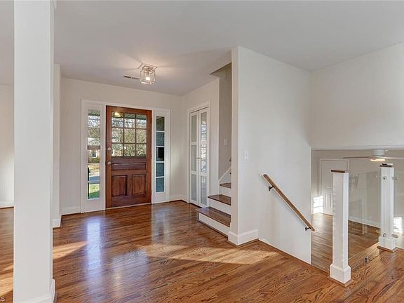 3rd image of 2903 New Hanover Dr