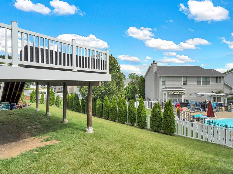 908 Burn Oak Dr — Photo 9