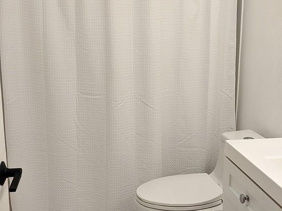 4th image of 3131 S Canfield Ave APT 203