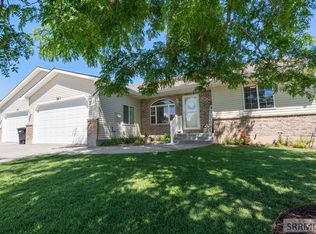 263 S Bridger Dr, Ammon, ID 83406