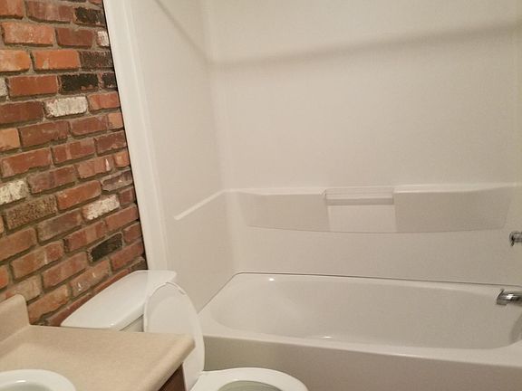 Full Bath on 2nd level