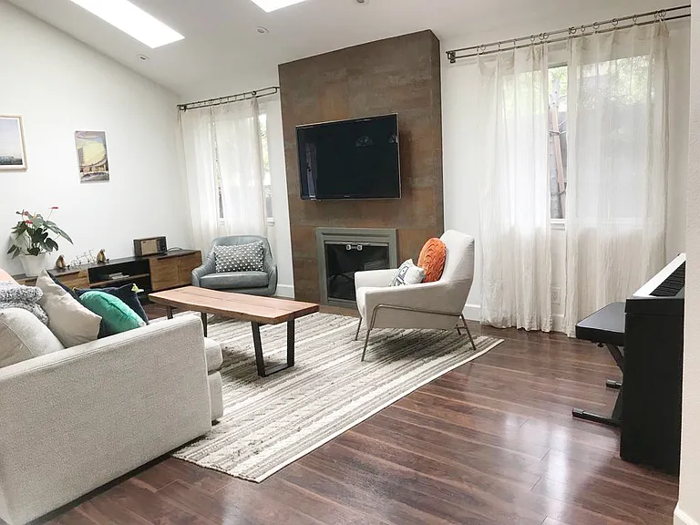 Family/Living room 2