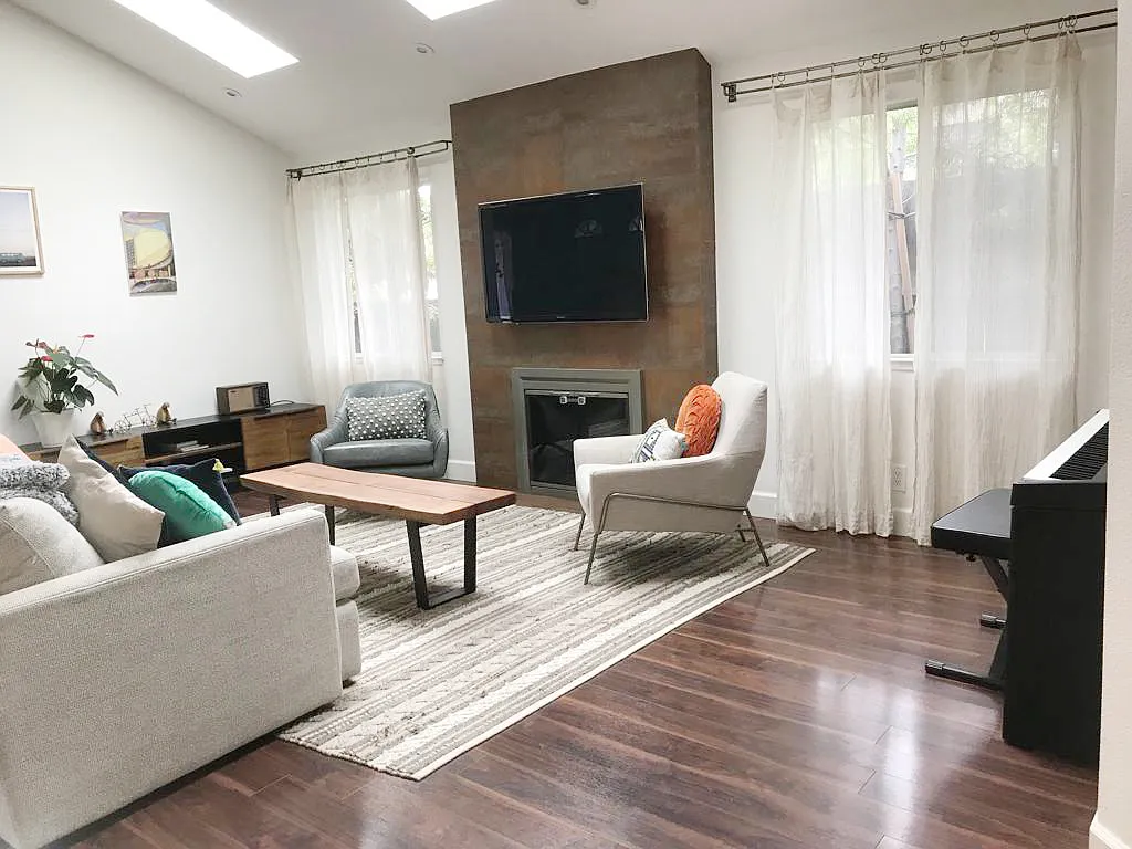 Family/Living room 2 - 154 Santa Clara Ave