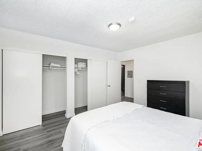 1208 W Adams Blvd #17 — Photo 7
