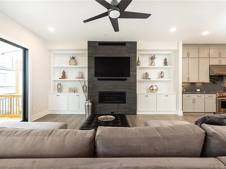 2722 Thornewilde Way — Photo 18