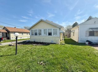 1074 E Kurtz Ave, Flint, MI 48505