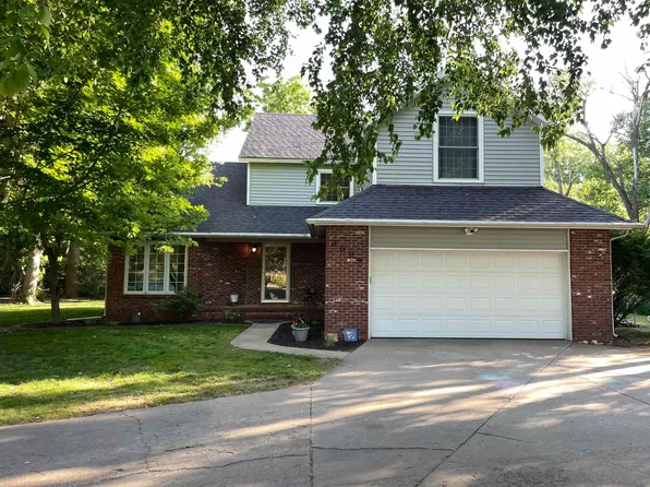 3009 N Ridgecrest Dr, Hutchinson, KS 67502