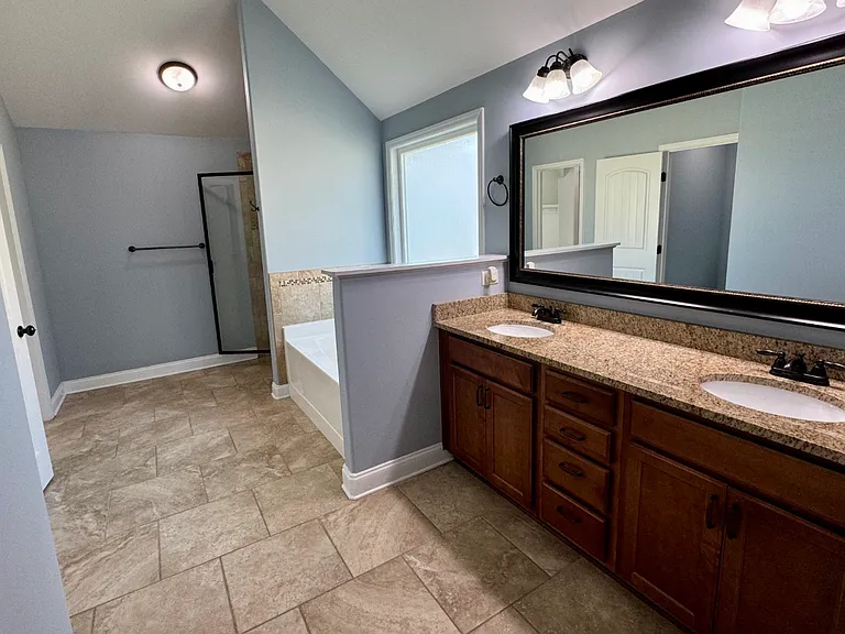 5464 Everlook Cir — Photo 12