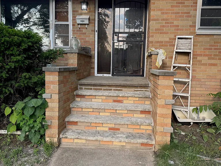 1617 Vermont St — Photo 5