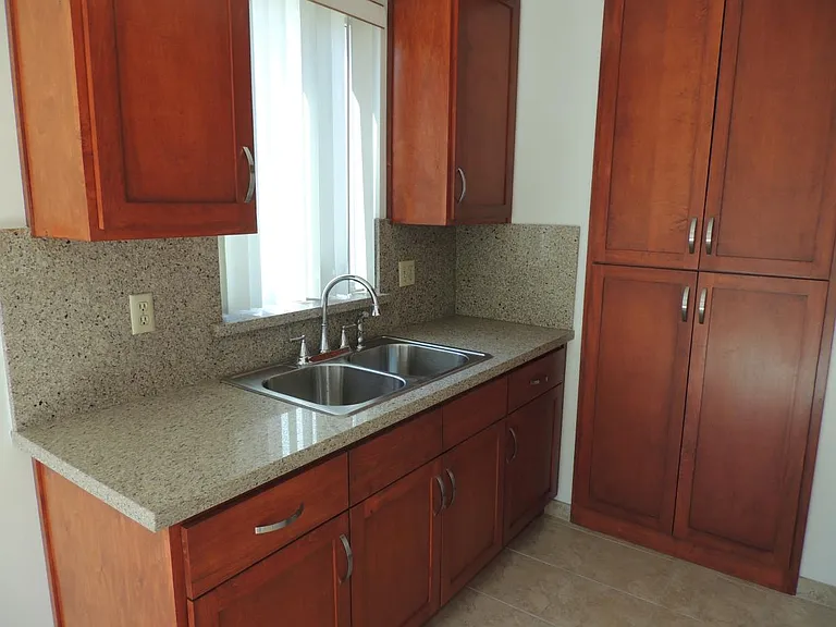 321 Gladys Ave #2 — Photo 26