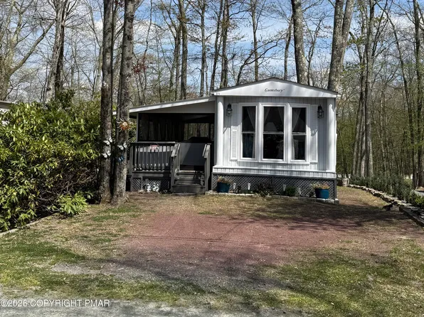 115 Crescent Dr, Milford, PA 18337